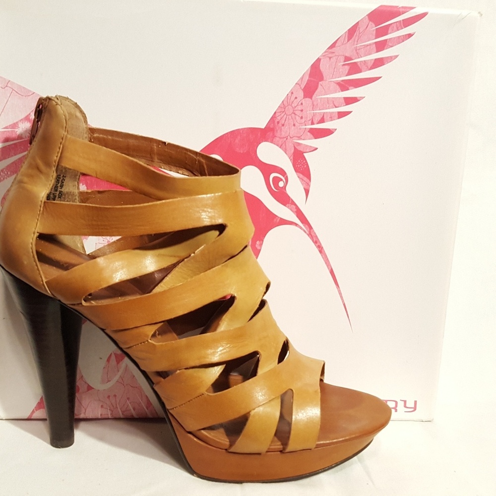 Women's Chinese Laundry Sandals